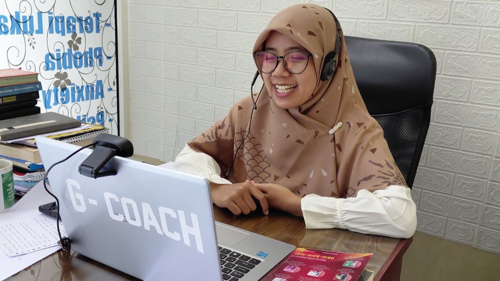 Siti Shofiyah Hipnoterapis Profesional — Transformasi Hidup Lewat Hipnoterapi